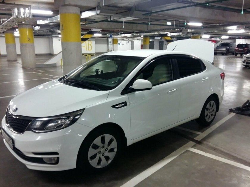 Kia Rio 2016 белая