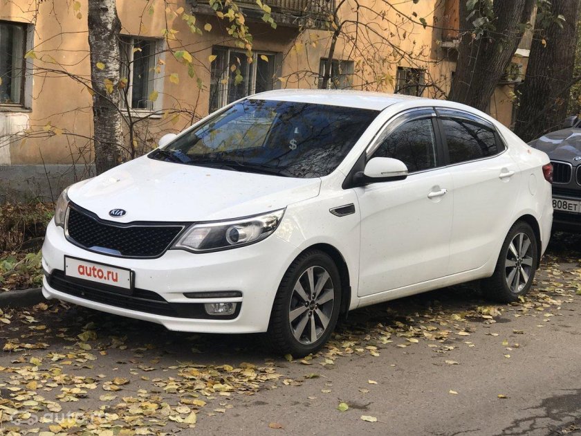Kia Rio 2015 белая