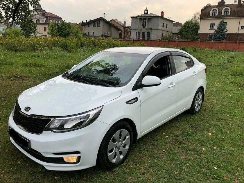 Киа Рио 2016 белая