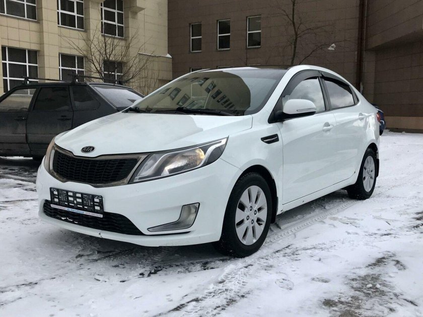 Kia Rio 3 белая