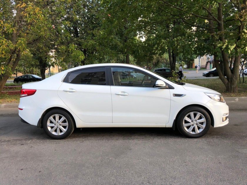 Kia Rio 3 белая
