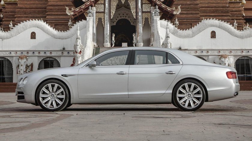 Бентли Флаинг Спур 2022 мансори