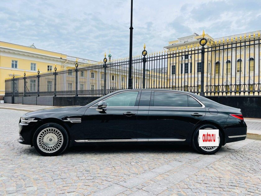 Genesis g 90 limousine