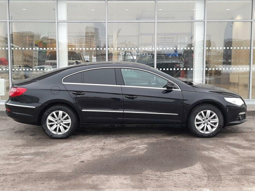 Фольксваген Пассат длинный черный