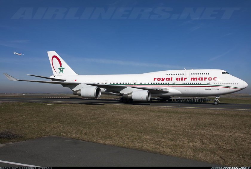 Широкофюзеляжный самолет