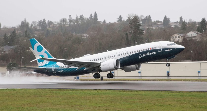 737 Max 8