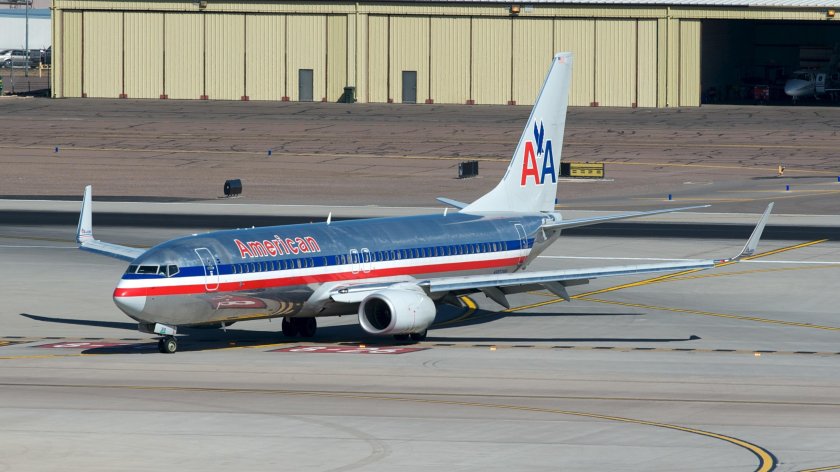 Боинг 737 Американ Эйрлайнс