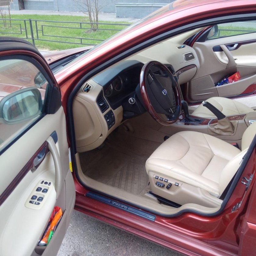 Volvo s60 2 салон