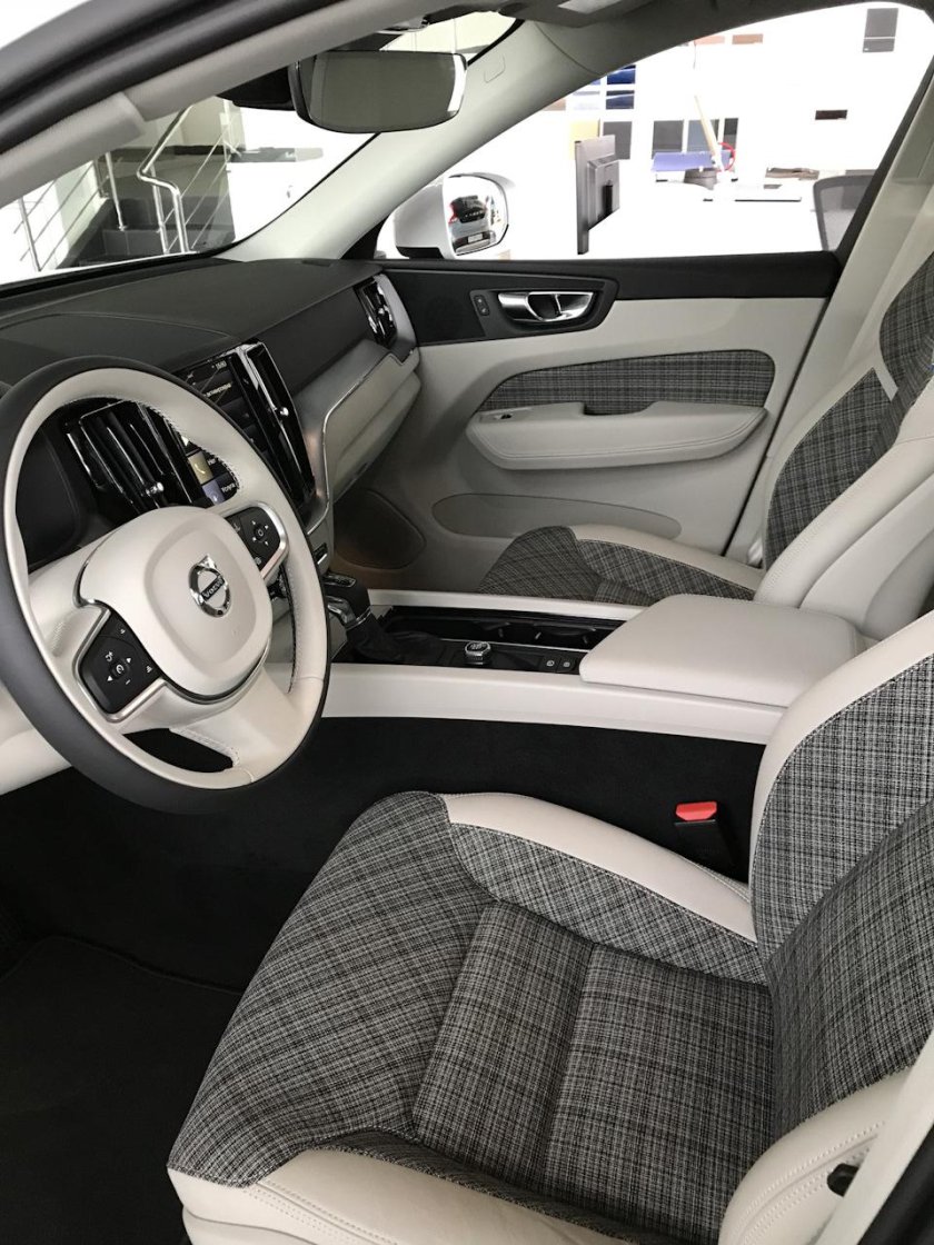 Вольво хс60 салон