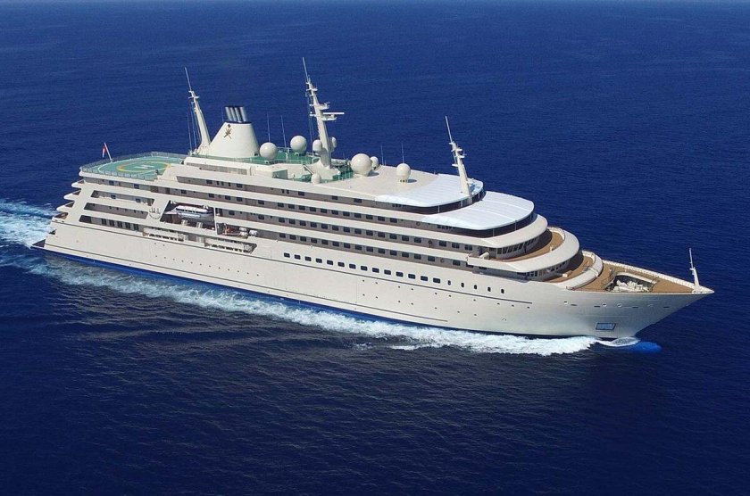 Яхта Аль Саид