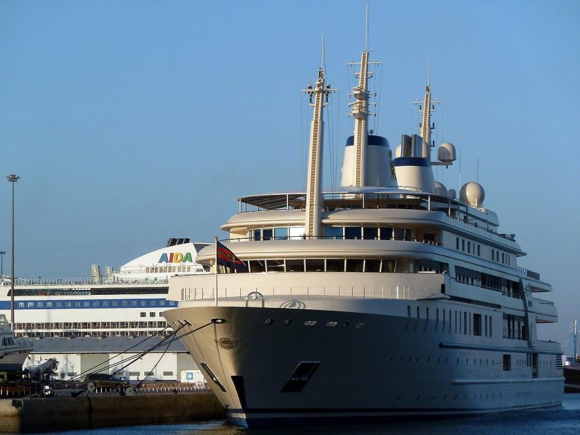 Яхта Аль Саид