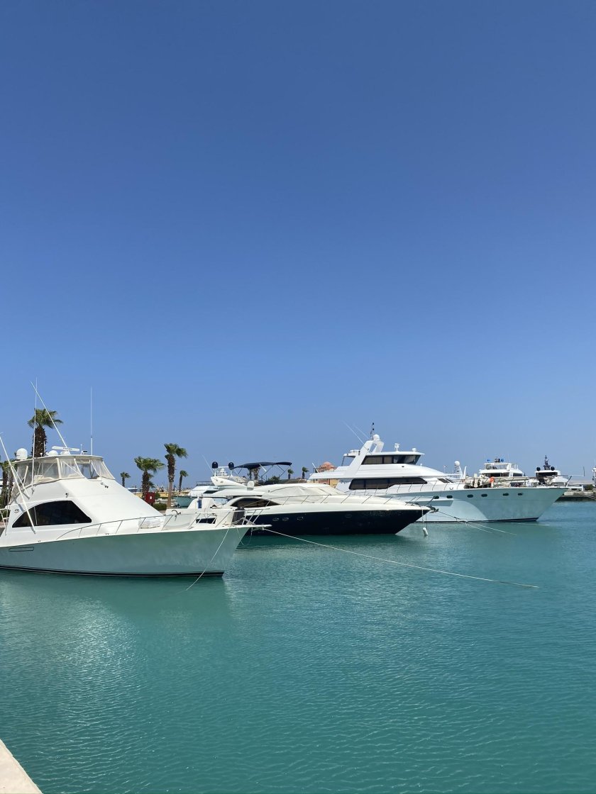 Обои на телефон теплоход