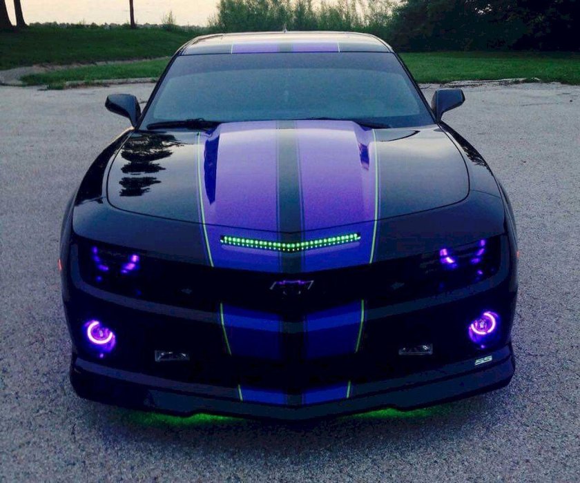 Шевроле Камаро фиолетовая