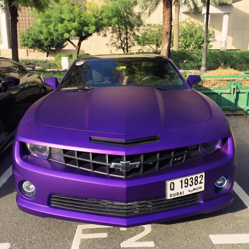 Chevrolet Camaro фиолетовая