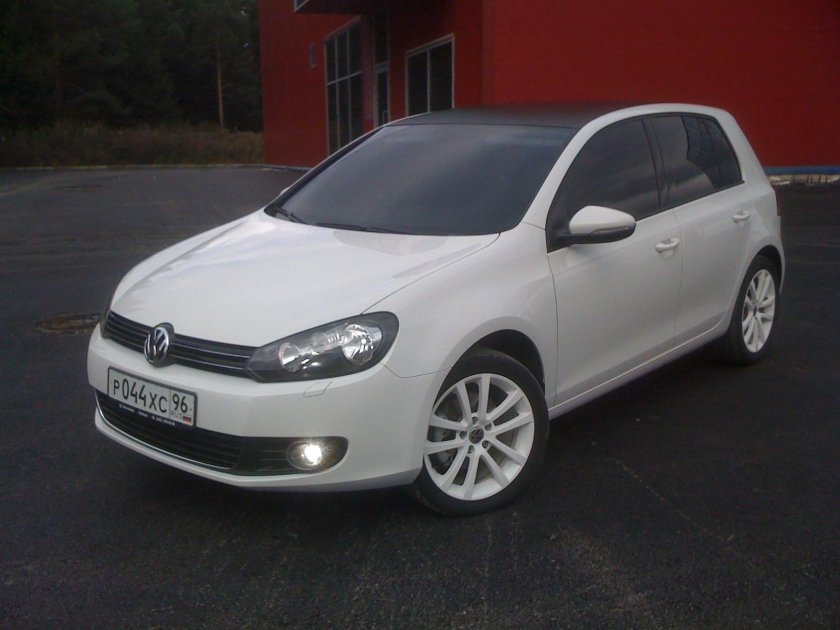 Volkswagen Golf 6 белый