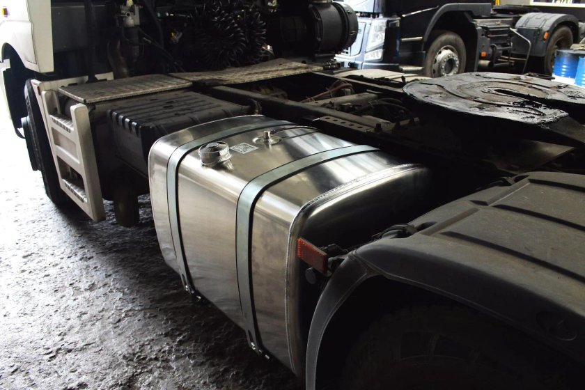 Топливный бак Скания самосвал