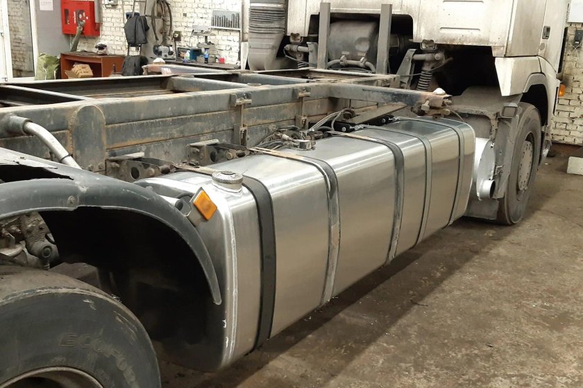 Топливные баки Вольво fh13