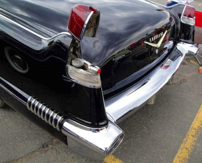 Бензобак Кадиллака