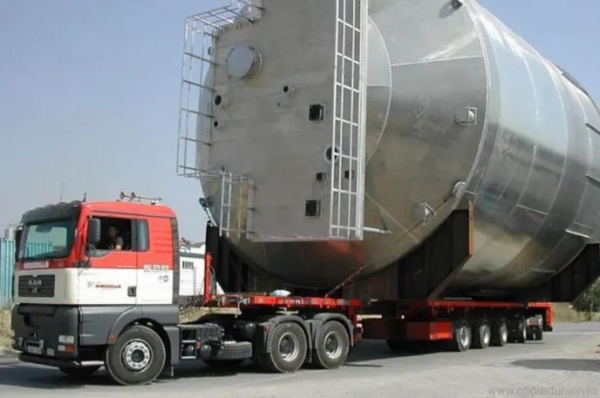 МАЗ цистерна негабарит