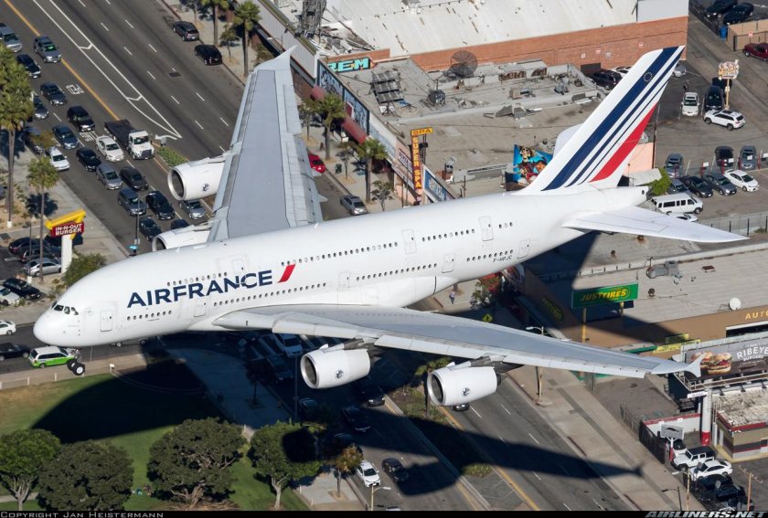 Самолет Аэробус а380