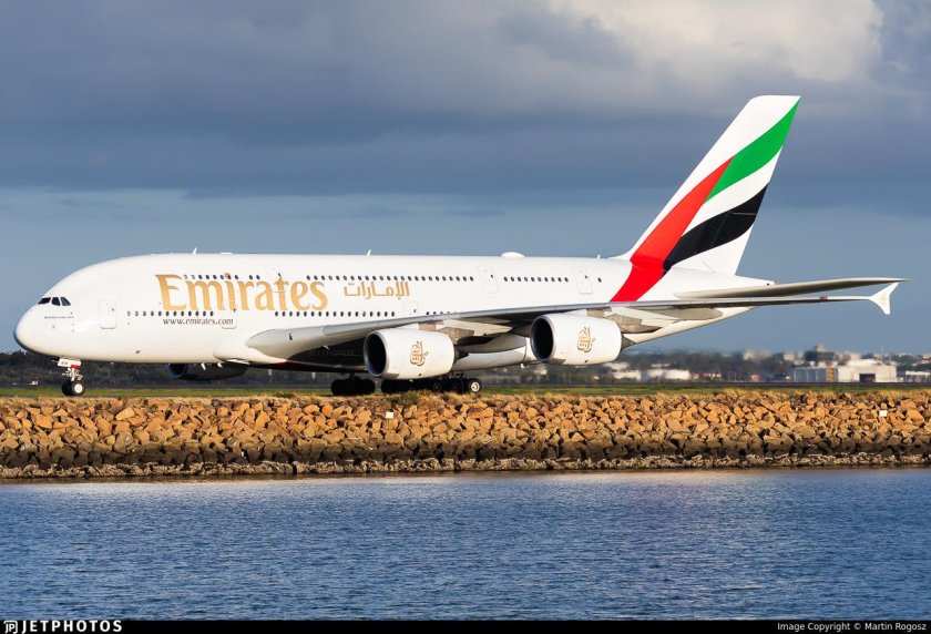 Airbus a 380 800 emirates