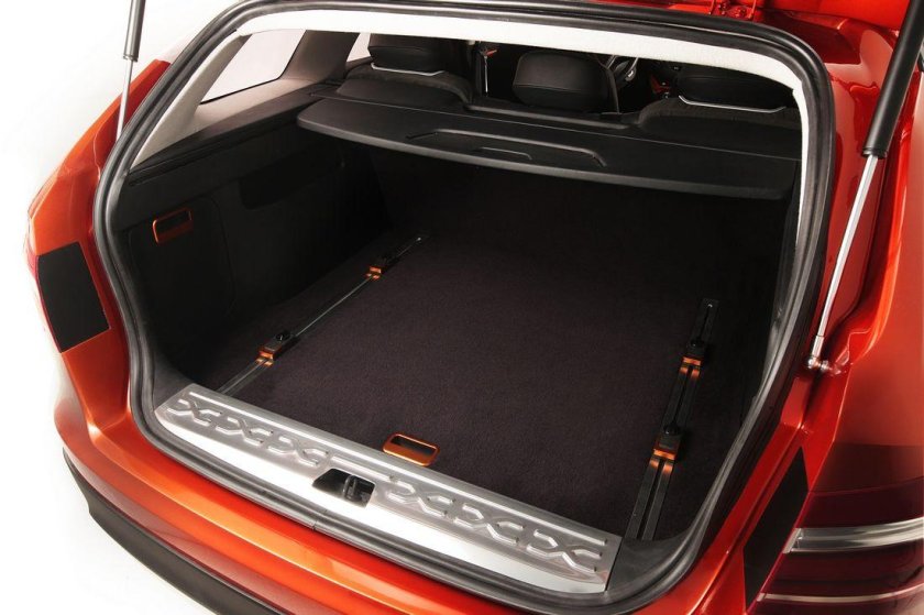 Веста св кросс багажник