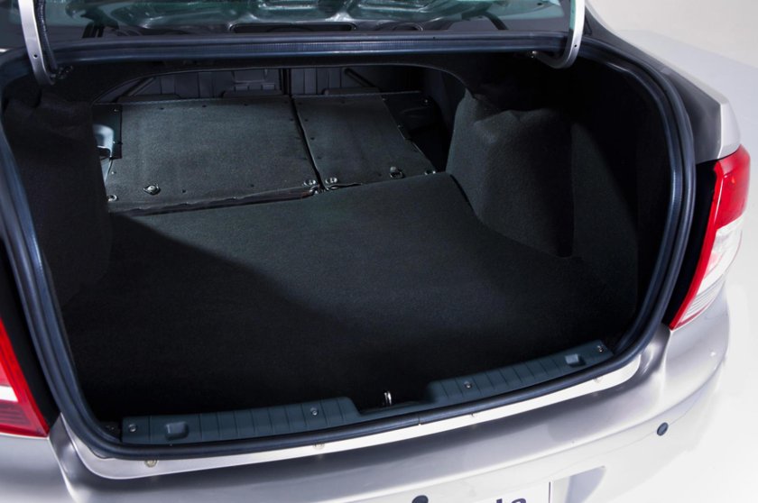 Лада Гранта 2013 седан багажник