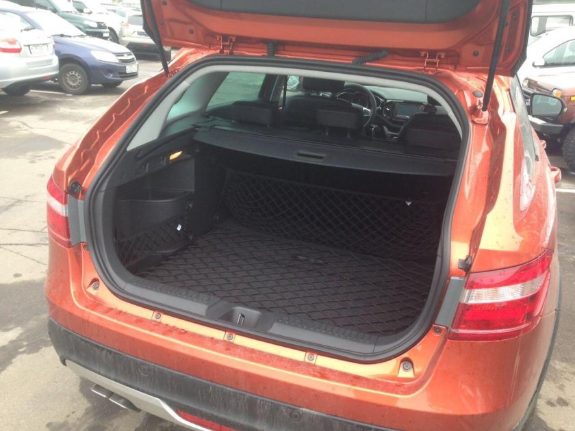 Лада Веста св багажник