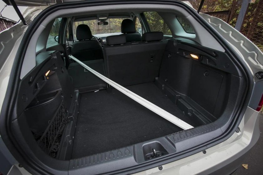 Лада Веста св кросс багажник