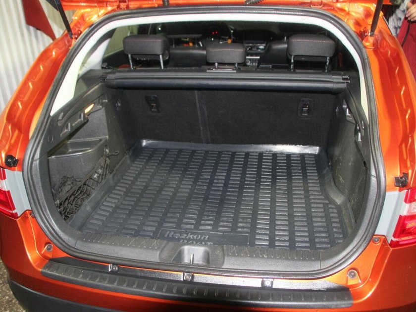 Лада Веста св кросс багажник