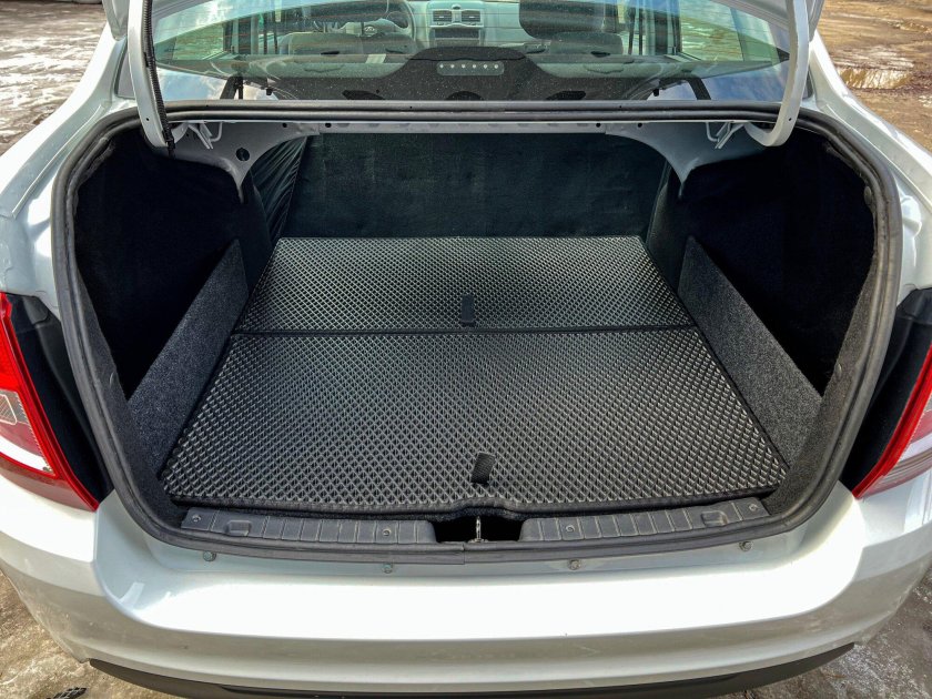 Лада гранта фл седан багажник