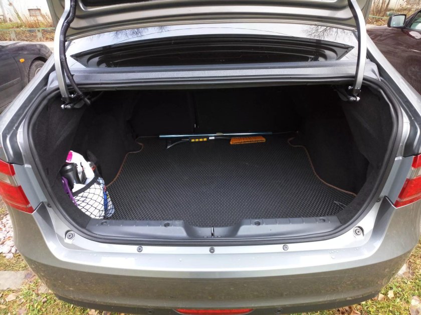 Багажник Веста седан