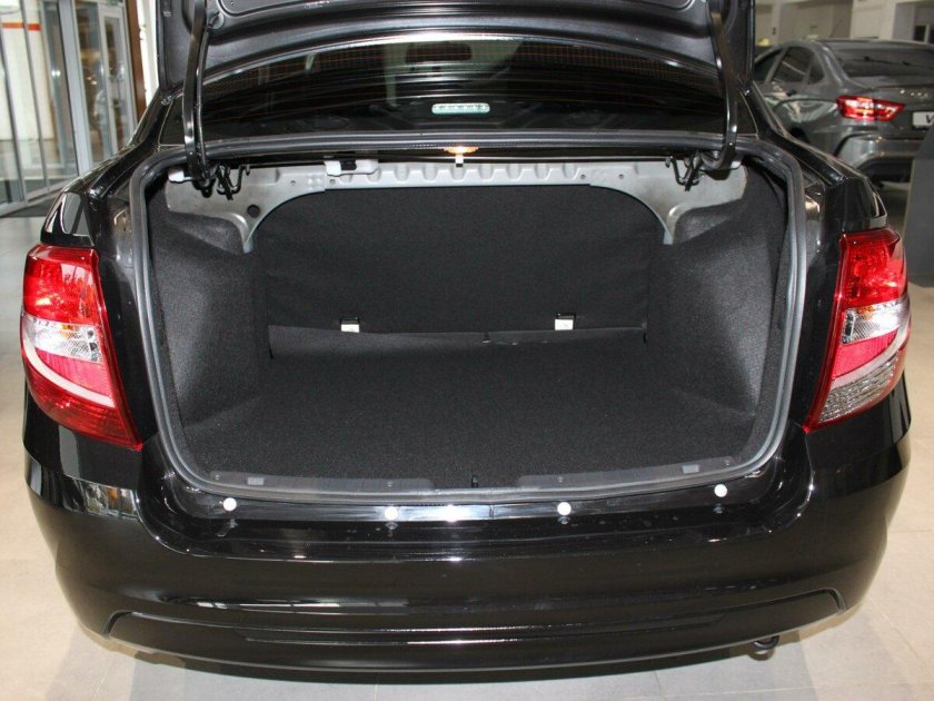 Багажник Лада Гранта седан 2023