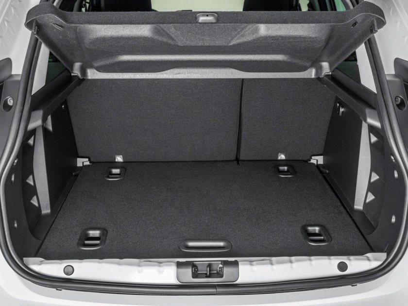 Лада Икс Рей багажник