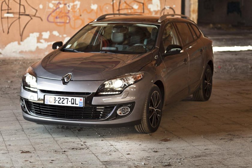 Меган 3 поколения универсал