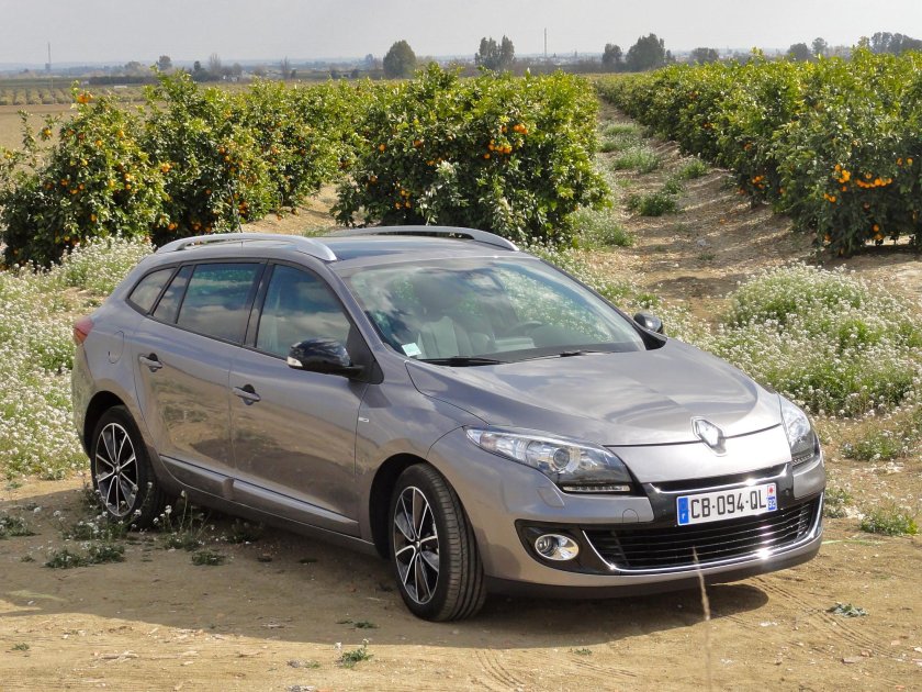 Рено Меган 3 поколение универсал