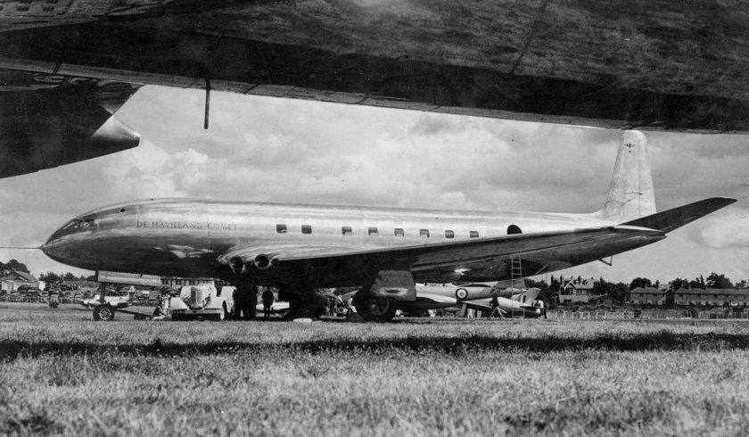 Де Хэвилленд самолет Комета