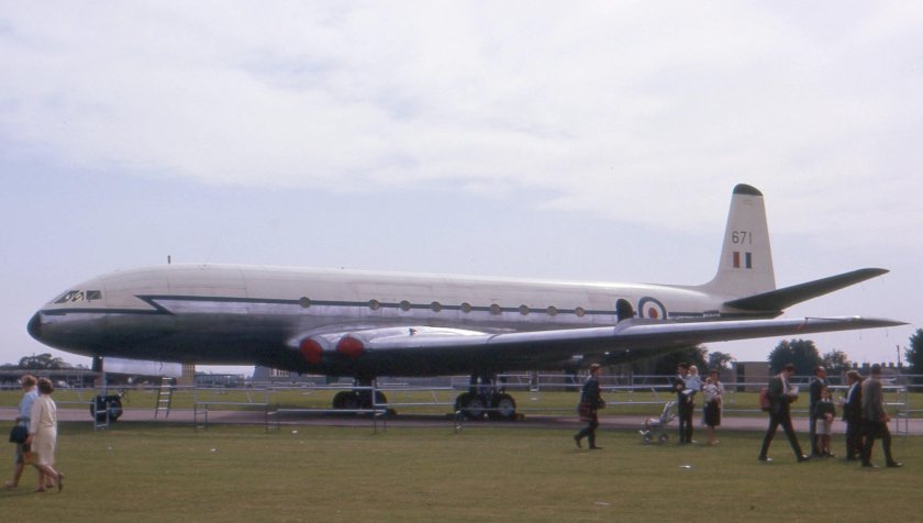 Де Хэвилленд самолет Комета