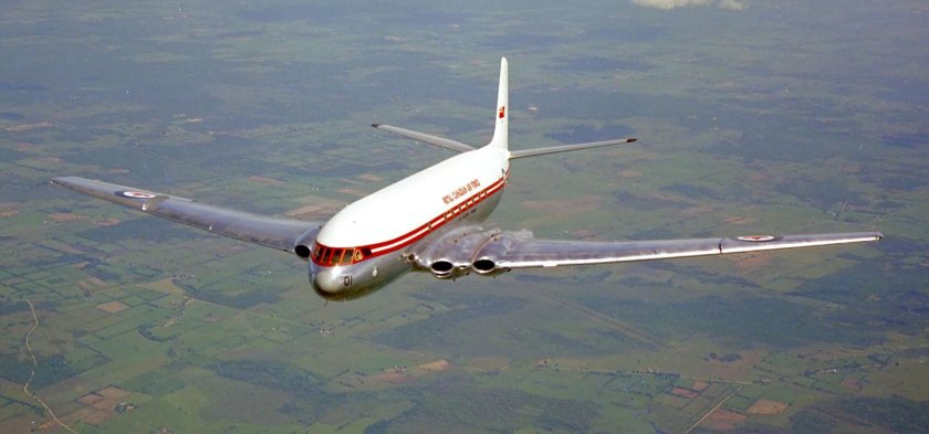 Де Хэвилленд самолет Комета