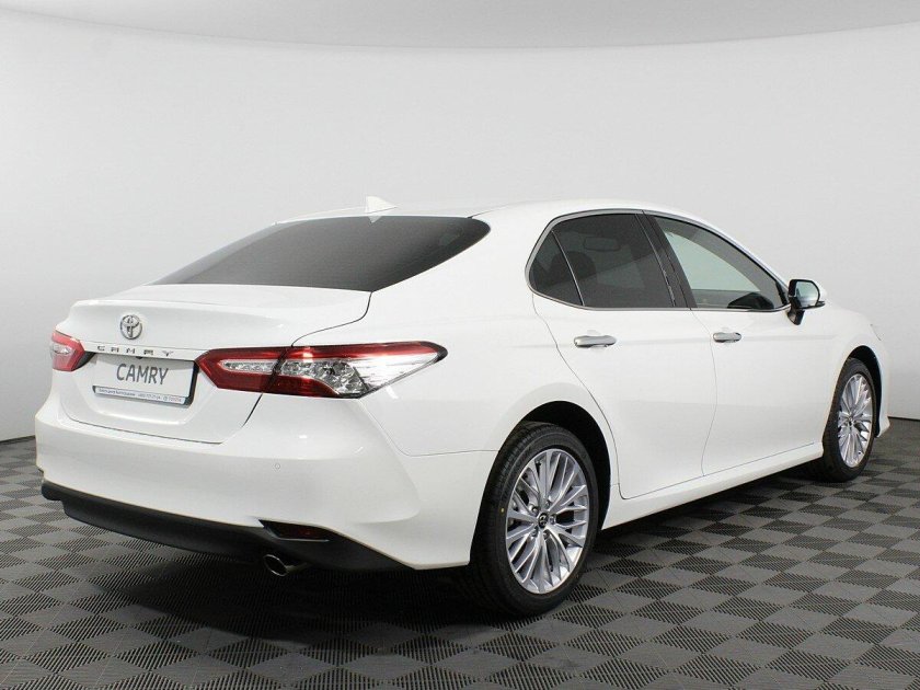 Тойота Камри 70 кузов белая