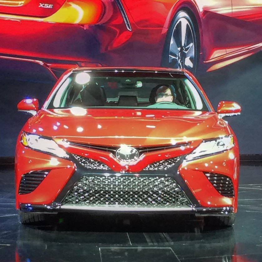 Тойота Камри 60