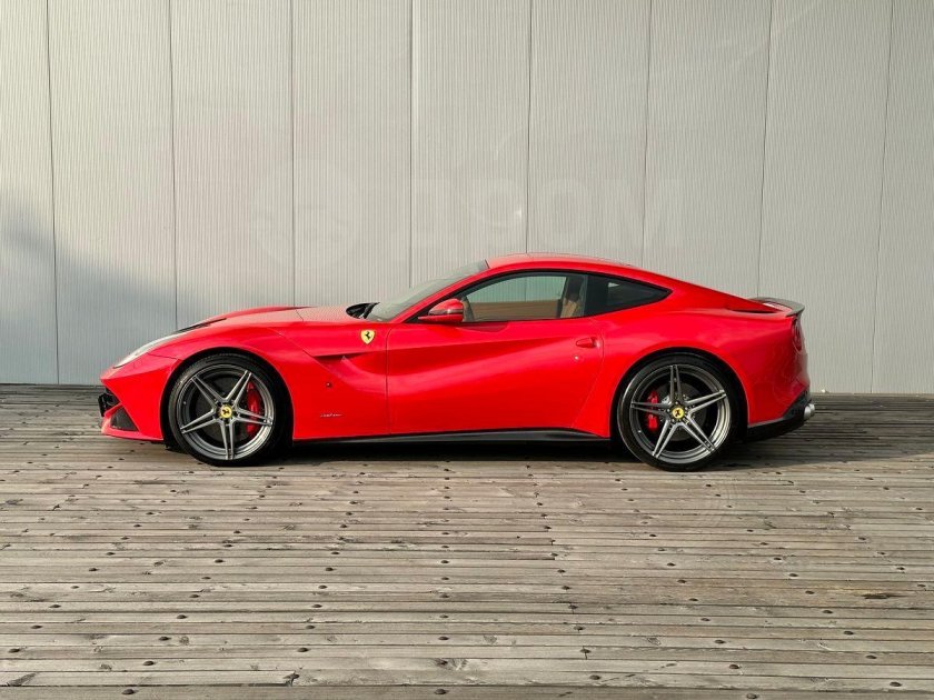 Феррари ф 12 берлинетта