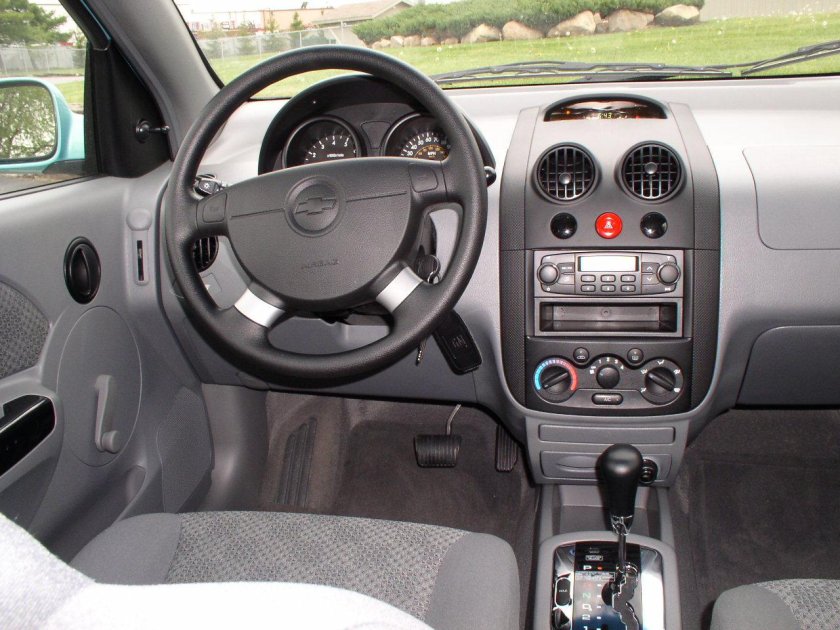 Chevrolet Aveo 2005 салон