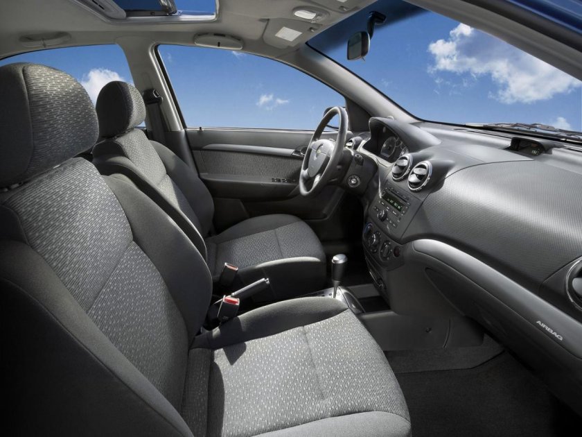 Chevrolet Aveo 2010 салон