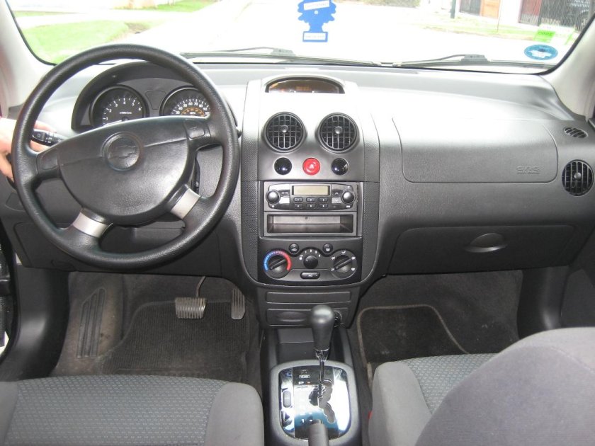 Chevrolet Aveo 2005 салон