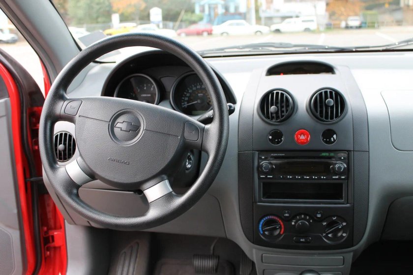 Шевроле Авео 2005 салон