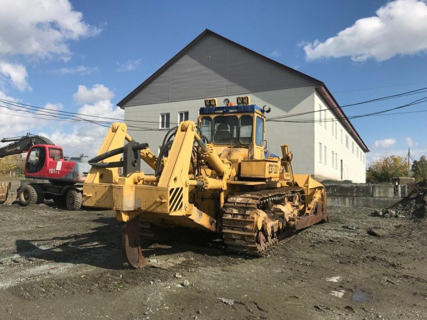 Бульдозер четра т35.01ябр-1