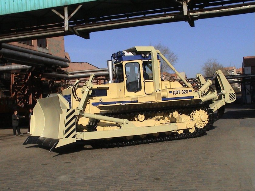 ДЭТ 320 бульдозер