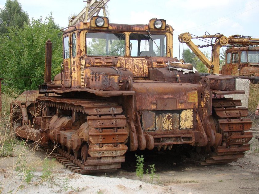 Бульдозер чтз т-130