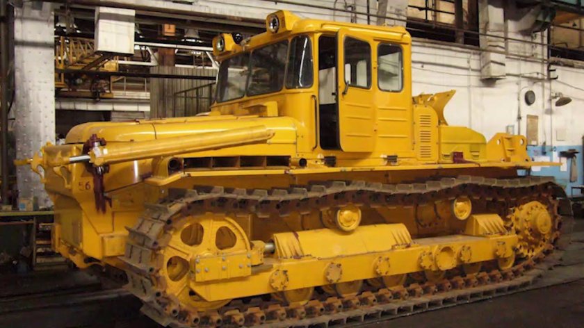 Трактор ЧТЗ ДЭТ 250